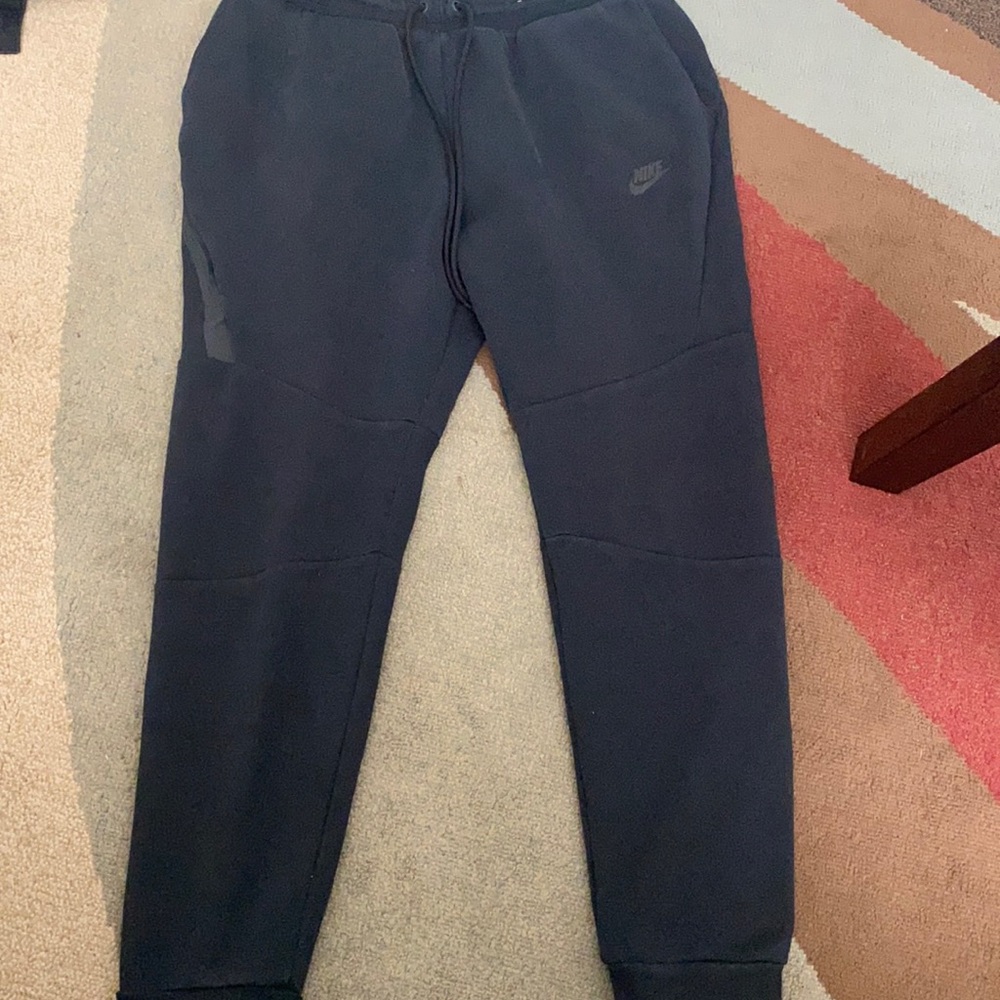 Nike tech fleece joggers
